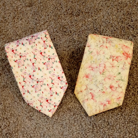 Boston Traders Other - Boston Traders flower floral spring colors preppie  neck tie lot of 2, Like New